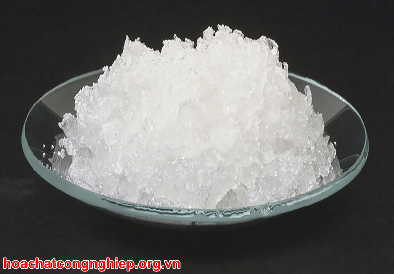 Natri Cacbonat có dạng tinh thể màu trắng dễ tan trong nước